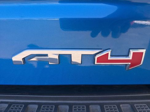 Used 2022 GMC Sierra 1500 AT4 w/ AT4 Preferred Package image 10