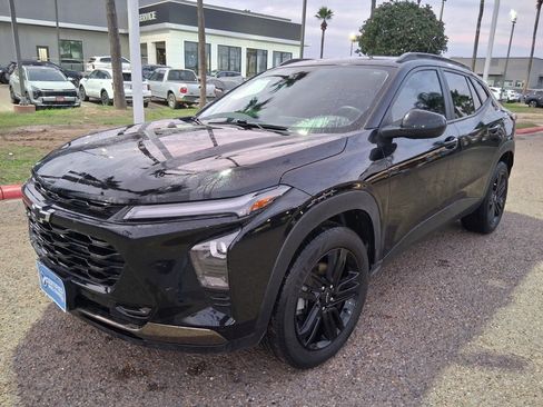 Used 2024 Chevrolet Trax ACTIV image 3