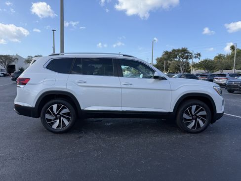 New 2026 Volkswagen Atlas SEL image 2
