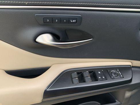 Used 2021 Lexus ES 350 w/ Premium Package FWD image 15