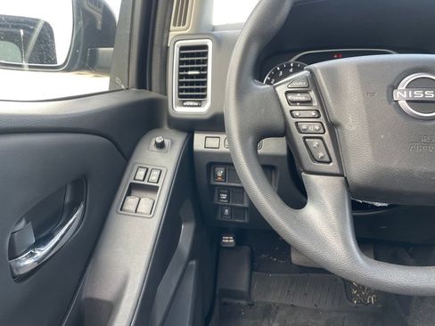 Certified 2023 Nissan Frontier SV w/ Technology Package RWD image 12