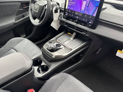 New 2026 Toyota C-HR AWD/4WD image 18