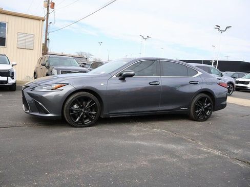 Used 2022 Lexus ES 300h F Sport w/ Accessory Package 2 image 5