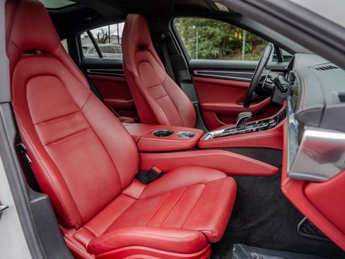 Used 2023 Porsche Panamera Platinum Edition image 21