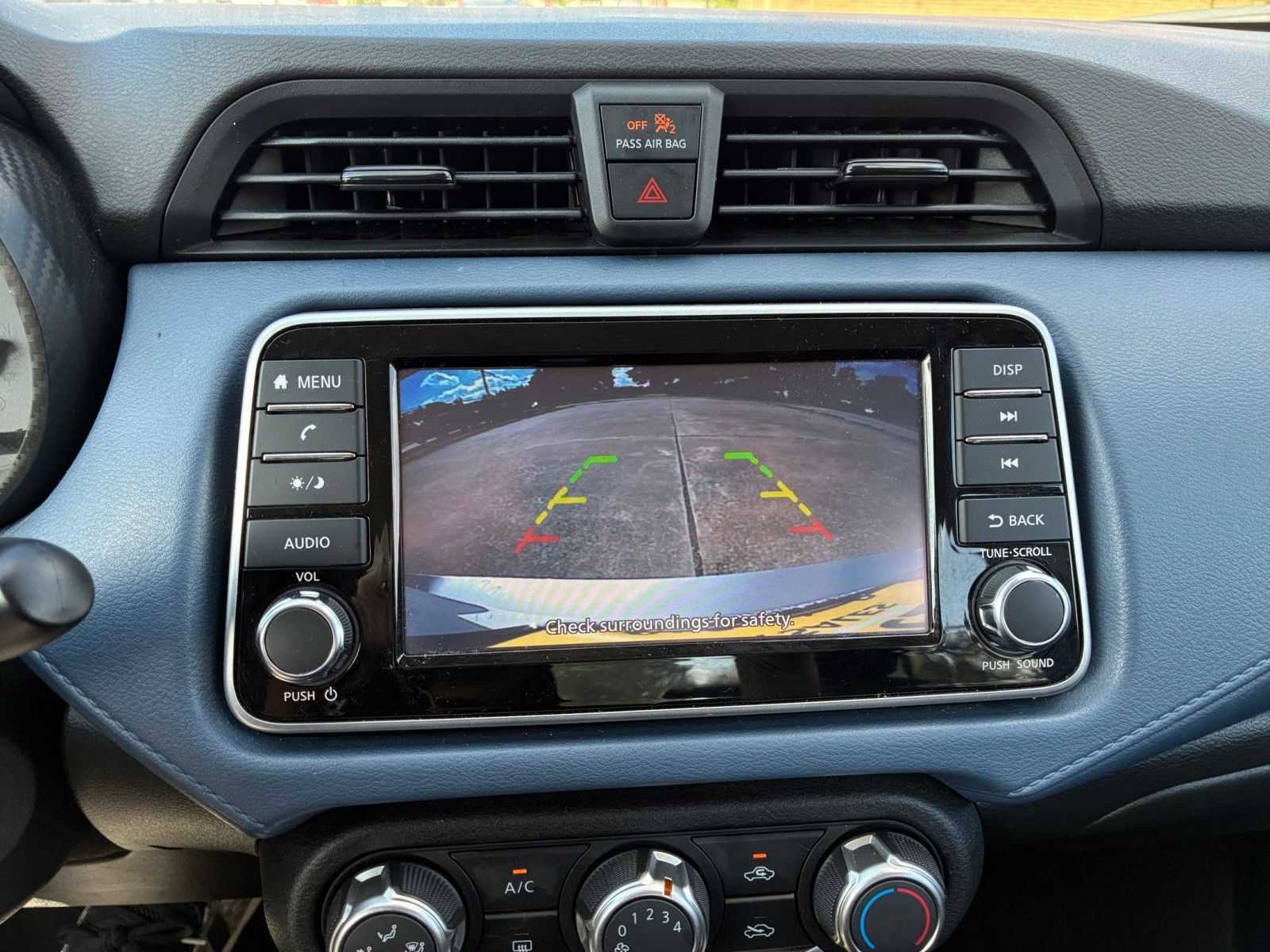 Used 2025 Nissan Versa SV FWD image 21