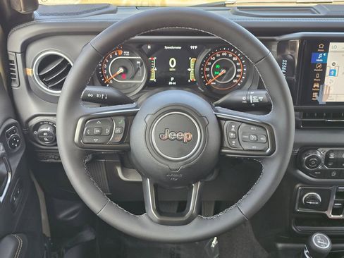 New 2025 Jeep Gladiator Sport image 6