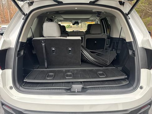 Certified 2024 Honda Pilot Touring image 29