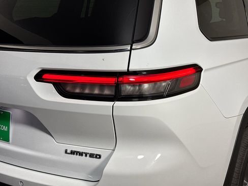 Used 2022 Jeep Grand Cherokee L Limited RWD image 34