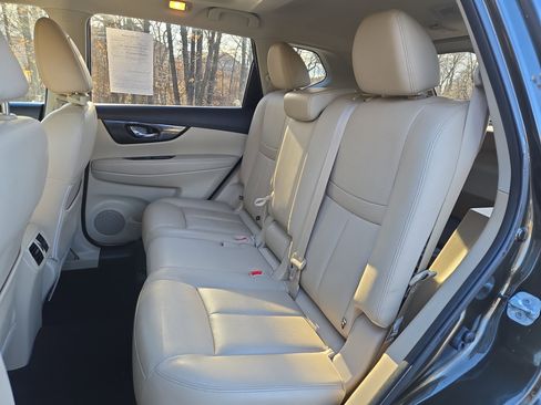 Used 2017 Nissan Rogue SL w/ SL Premium Package image 27