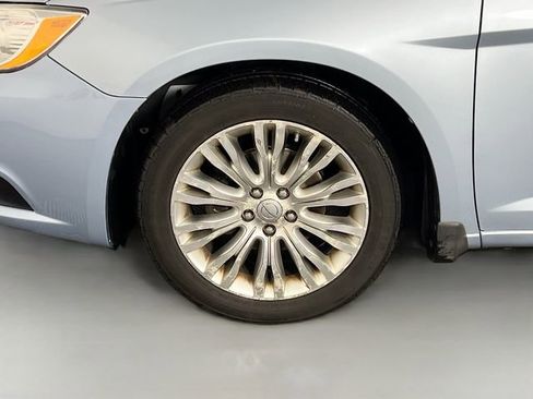 Used 2013 Chrysler 200 Limited image 24