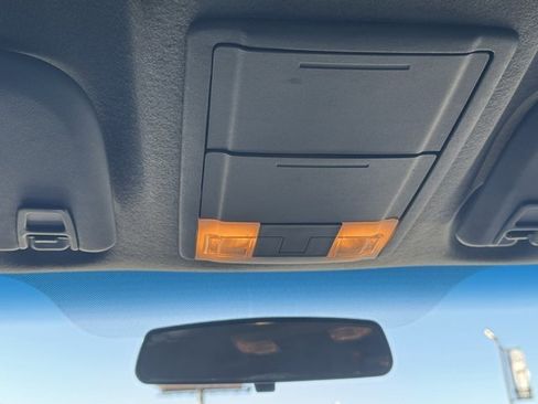 Used 2015 Ford F250 XLT image 21