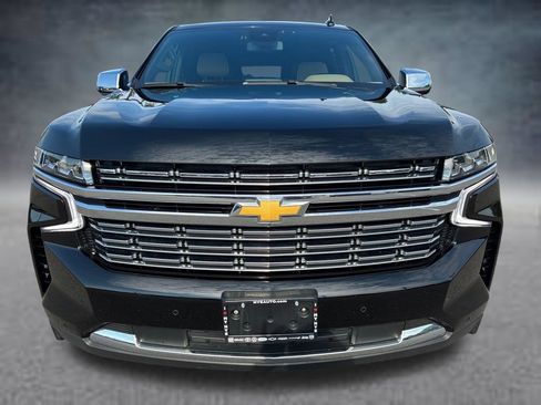 Used 2024 Chevrolet Suburban Premier AWD/4WD image 9