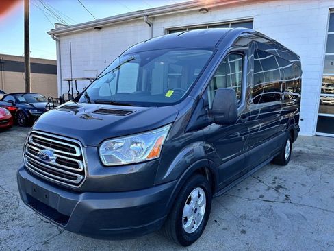 Used 2019 Ford Transit 350 XLT image 17