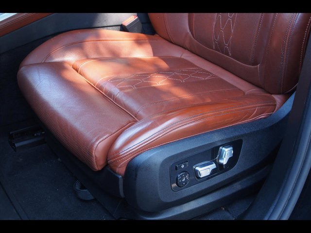 Used 2022 BMW X7 xDrive40i w/ Executive Package AWD/4WD image 14