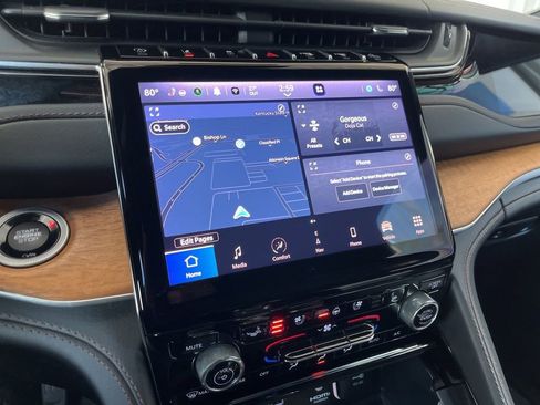 Used 2023 Jeep Grand Cherokee Summit image 31