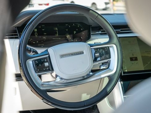 Used 2025 Land Rover Range Rover Long Wheelbase Autobiography AWD/4WD image 20