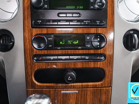 Used 2004 Ford F150 Lariat image 15