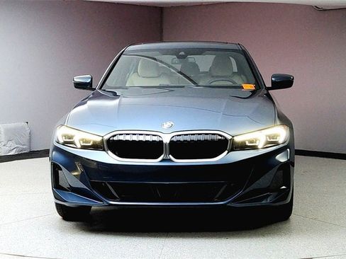 Used 2025 BMW 330i xDrive Sedan w/ Convenience Package image 2