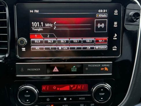 Used 2019 Mitsubishi Outlander LE image 24