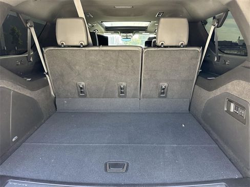 Used 2024 Cadillac Escalade ESV Premium Luxury image 26