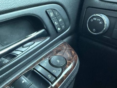 Used 2011 GMC Yukon Denali AWD/4WD image 19
