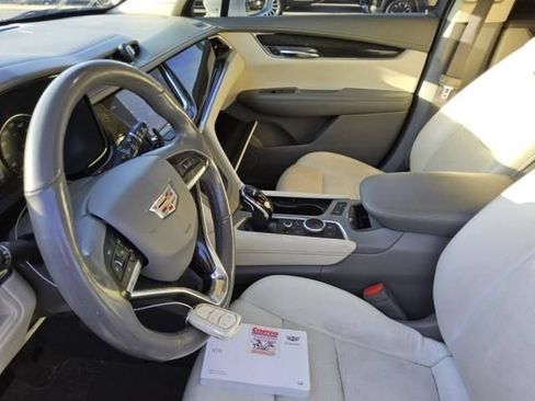Used 2020 Cadillac XT6 Premium Luxury FWD image 6