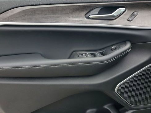 New 2026 Jeep Grand Cherokee Limited image 23