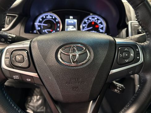 Used 2015 Toyota Camry XLE image 24