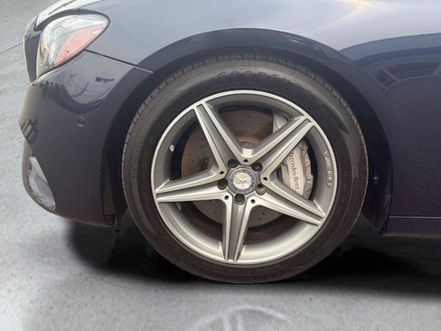 Used 2017 Mercedes-Benz E 400 4MATIC Wagon image 48