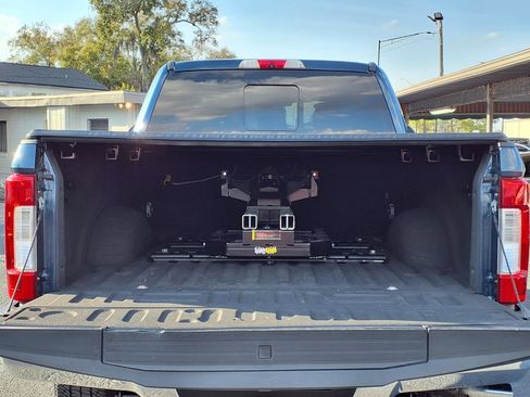 Used 2017 Ford F350 Lariat w/ Chrome Package image 7