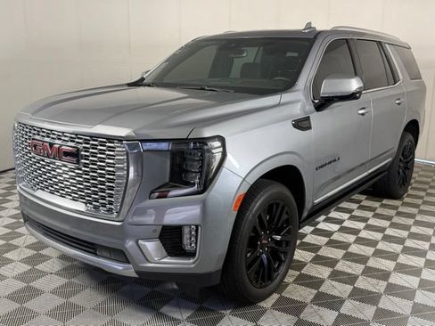 Used 2024 GMC Yukon Denali AWD/4WD image 2