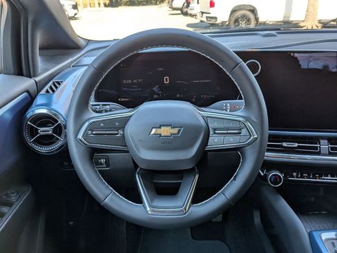 New 2026 Chevrolet Equinox EV LT image 10