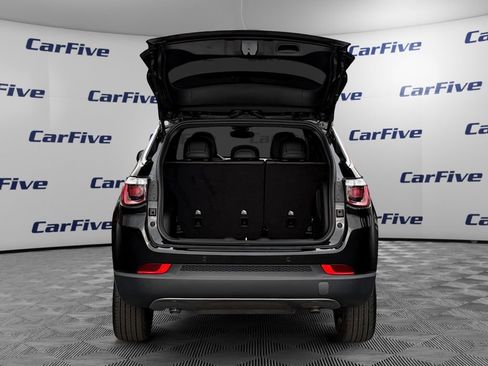 Used 2024 Jeep Compass Limited w/ Sun and Sound Group AWD/4WD image 11