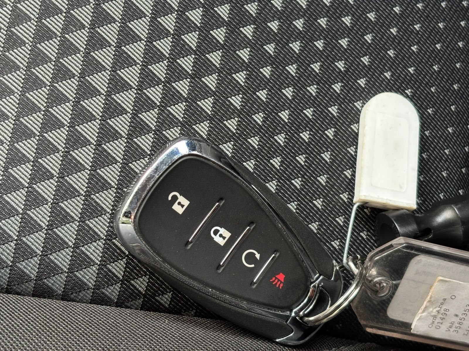 Used 2025 Chevrolet Trax LT FWD image 24