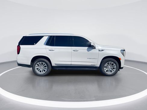 Used 2024 GMC Yukon Denali AWD/4WD image 9
