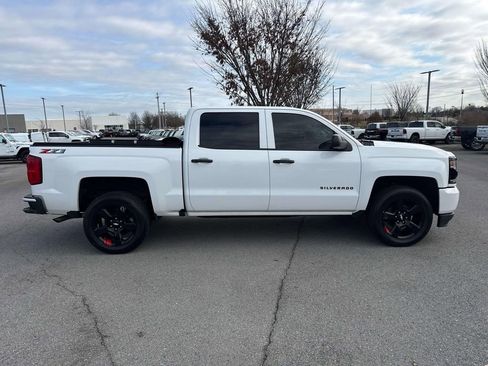 Used 2018 Chevrolet Silverado 1500 LTZ Z71 w/ Redline Edition image 10
