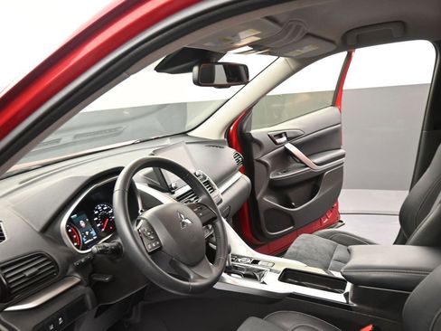 Used 2023 Mitsubishi Eclipse Cross SE image 38