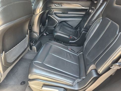 Used 2021 Jeep Grand Cherokee L Limited AWD/4WD image 28