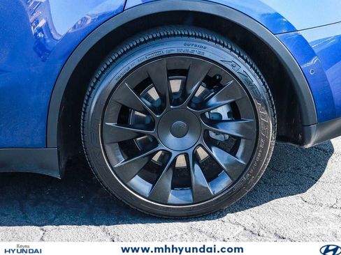 Used 2020 Tesla Model Y Long Range AWD/4WD image 9