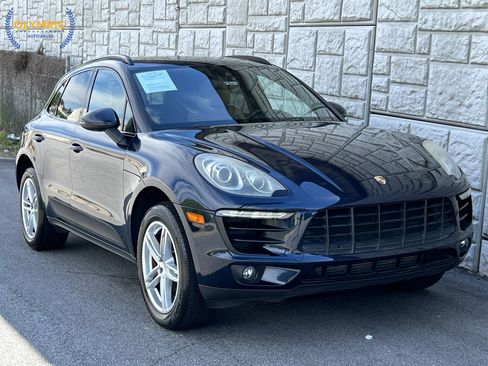 Used 2017 Porsche Macan AWD/4WD image 3