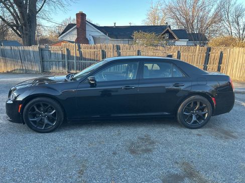 Used 2021 Chrysler 300 S RWD image 3