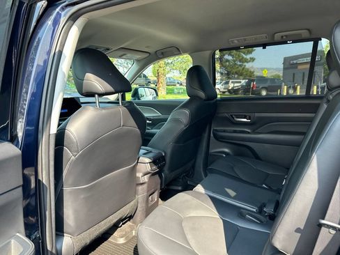 Used 2024 Toyota Grand Highlander AWD image 21