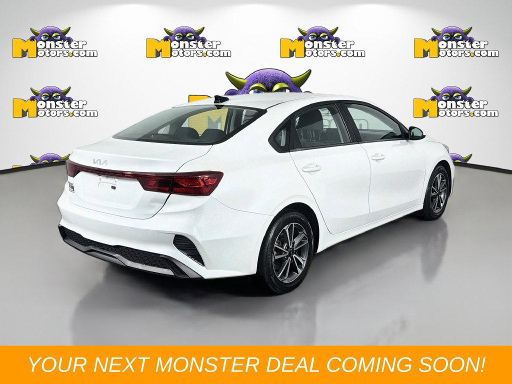 Used 2022 Kia Forte LXS FWD image 5