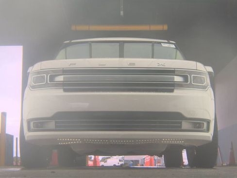 Used 2019 Ford Flex Limited w/ Class III Trailer Tow Package image 3