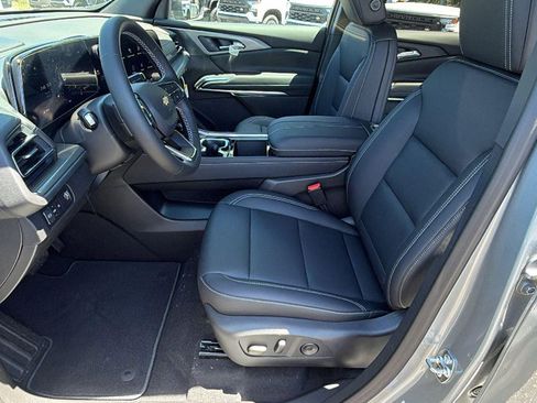 New 2026 Chevrolet Traverse LT w/ Driver Confidence Package FWD image 13