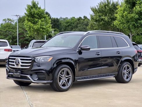 Certified 2025 Mercedes-Benz GLS 450 4MATIC image 3