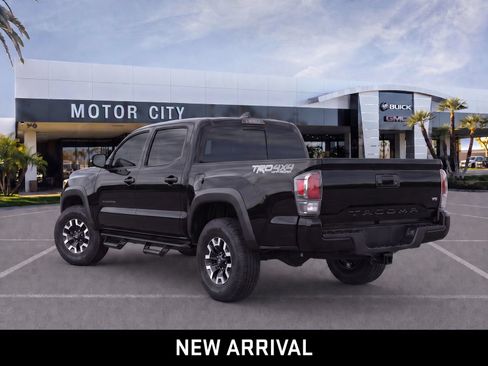 Used 2023 Toyota Tacoma TRD Off-Road AWD/4WD image 3