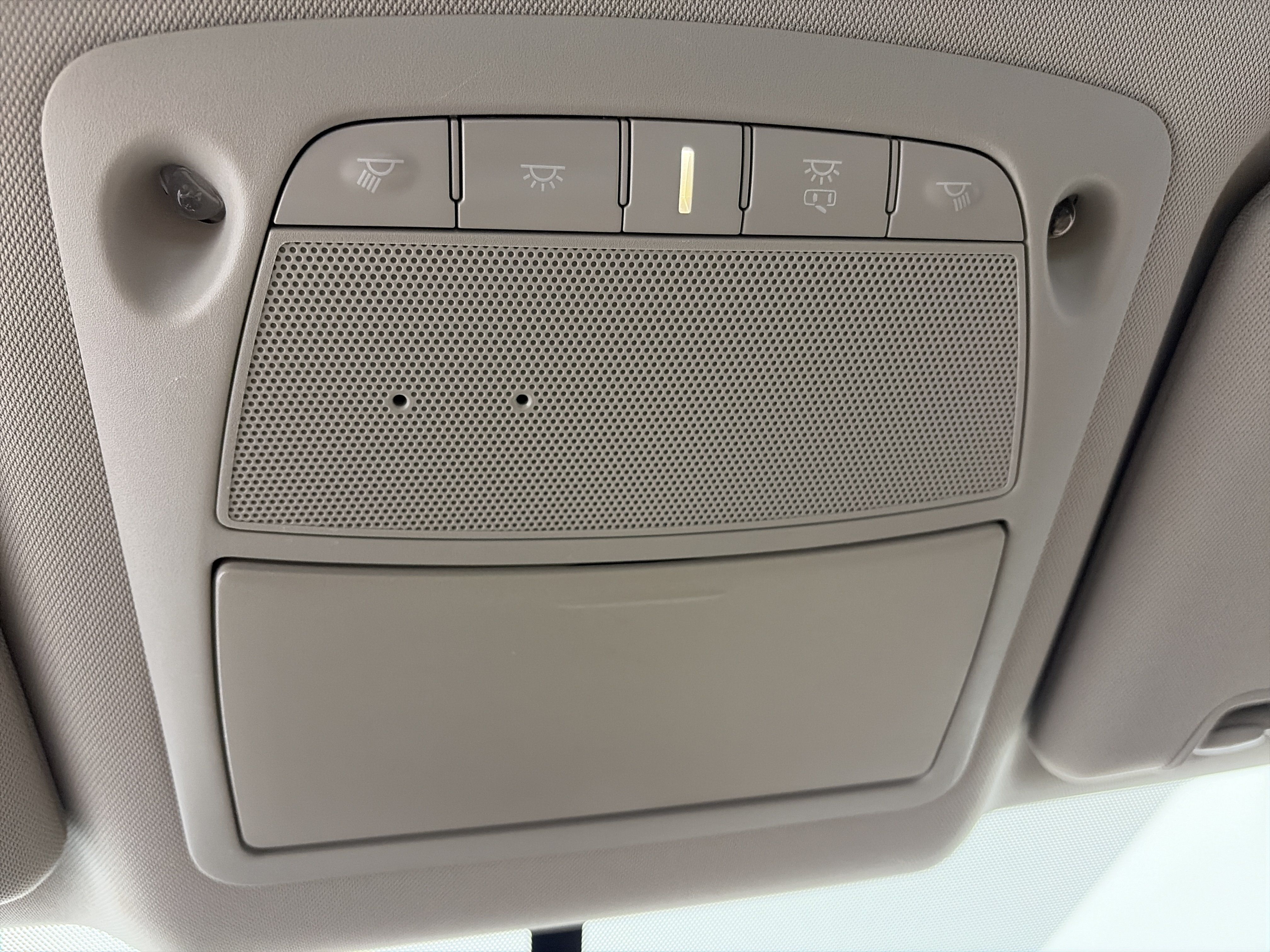 Used 2018 Nissan Rogue SV FWD image 36