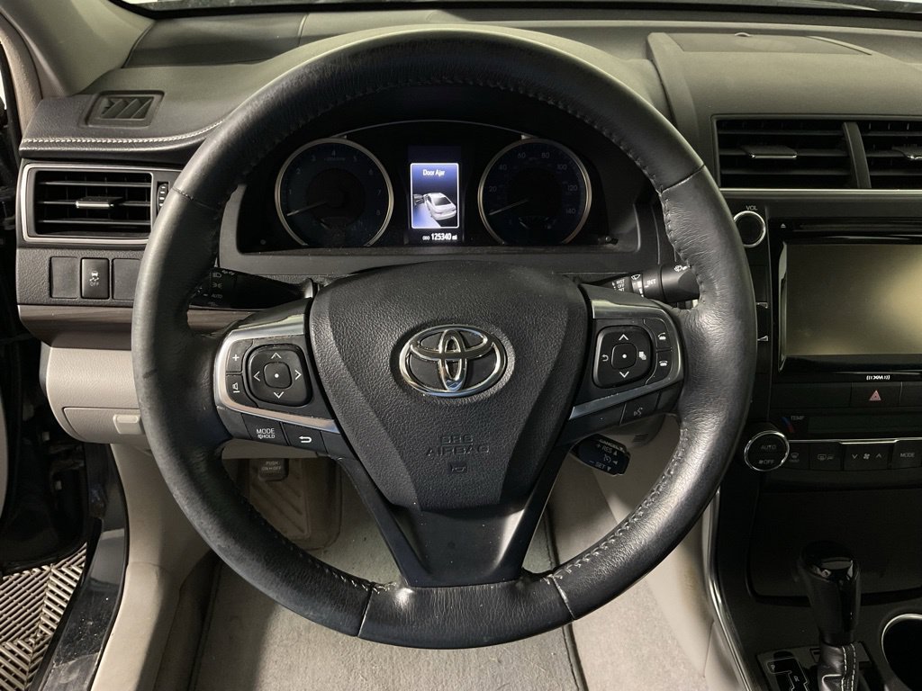 Used 2017 Toyota Camry XLE w/ Convenience Package FWD image 23