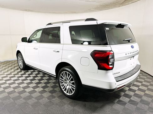 Used 2024 Ford Expedition Limited image 5
